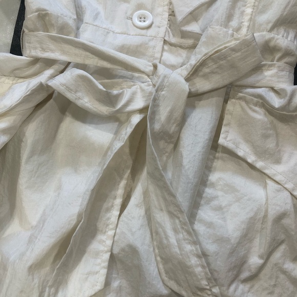 *RARE Children’s Place White Ruffle Front Long Spring Trench Coat - Picture 6 of 9